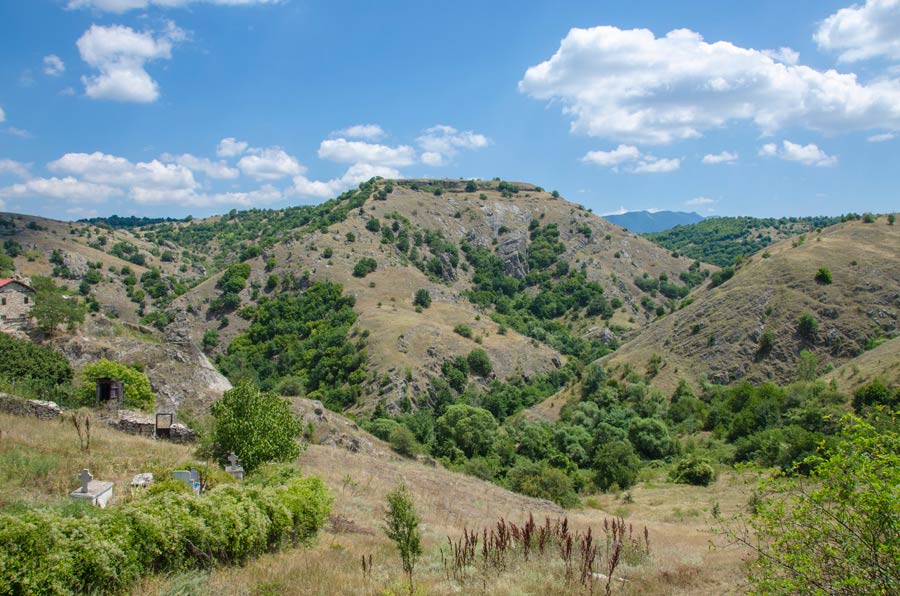 "Peshta" near Staravina